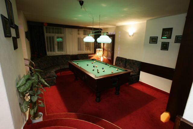 Hotel Saloon 즐린 외부 사진