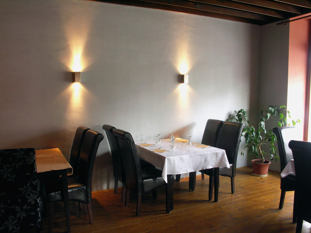 Hotel Saloon 즐린 외부 사진